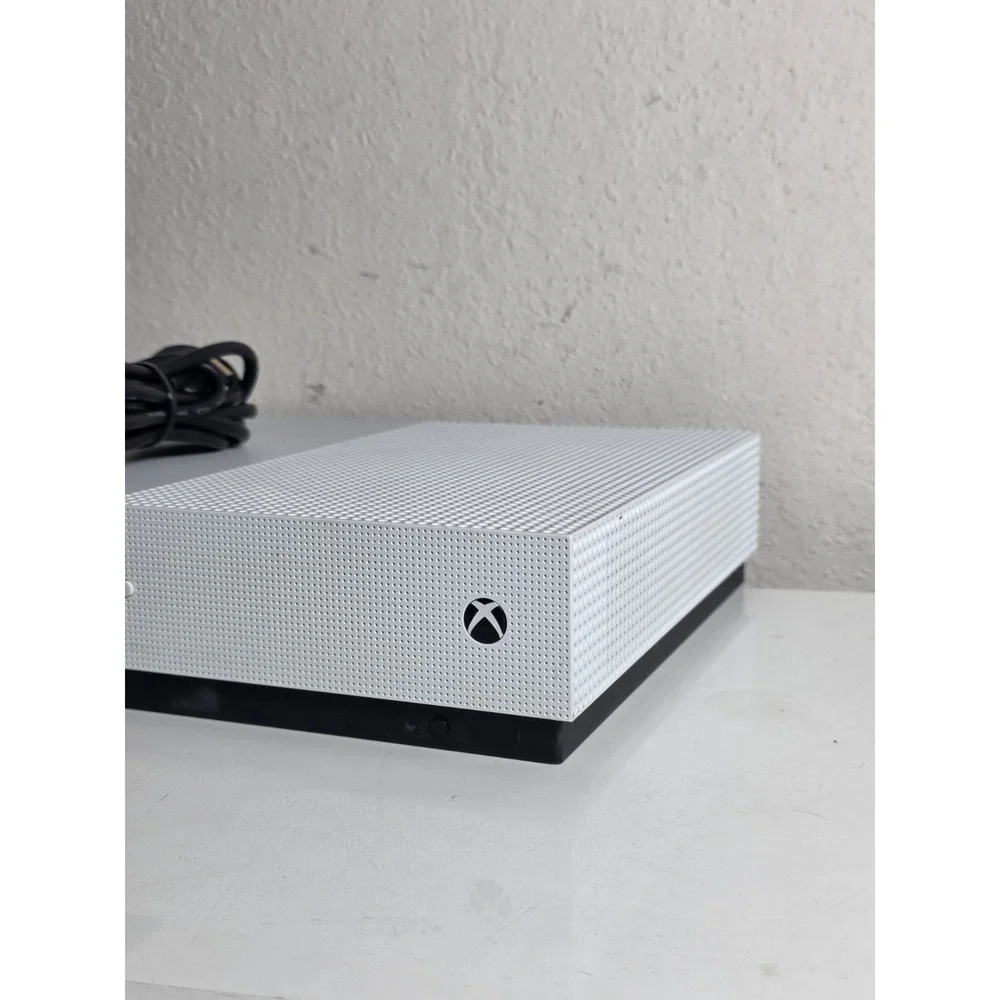 Microsoft Xbox One S (Model 1681) 500GB Gaming System Console W/ Wires Tested